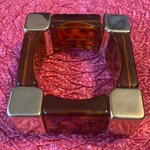 Tortoise and gold tone chunky square bracelet